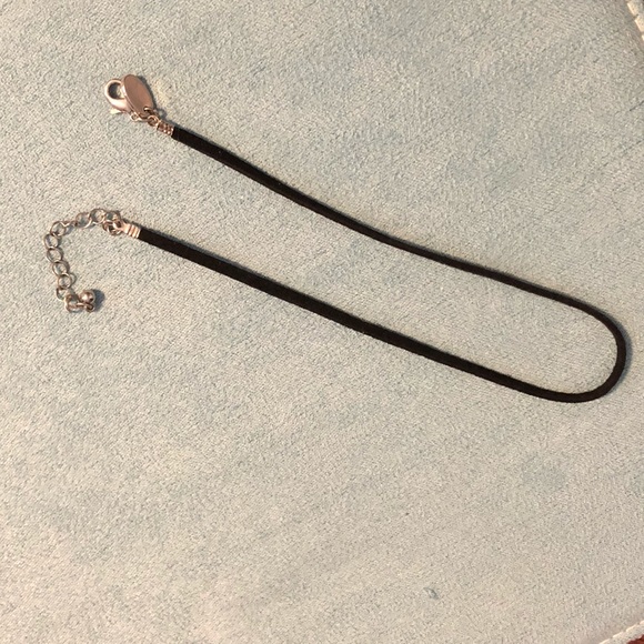 Chokers - Picture 2 of 5